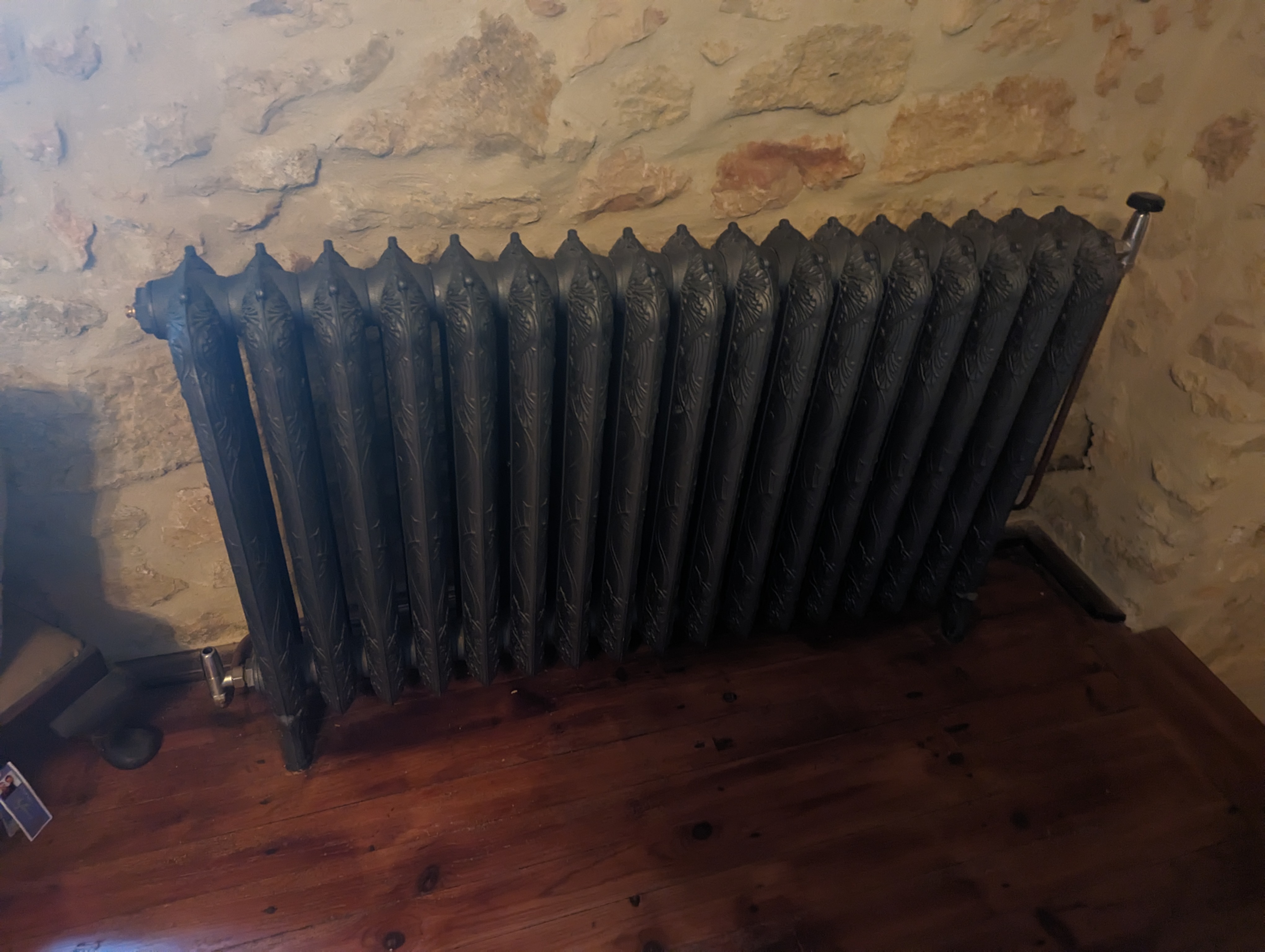 Cast iron radiator